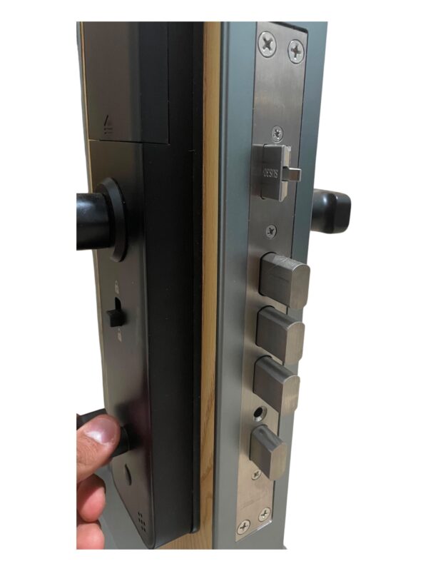 Serrure intelligente pour porte d'entrée résidentielle